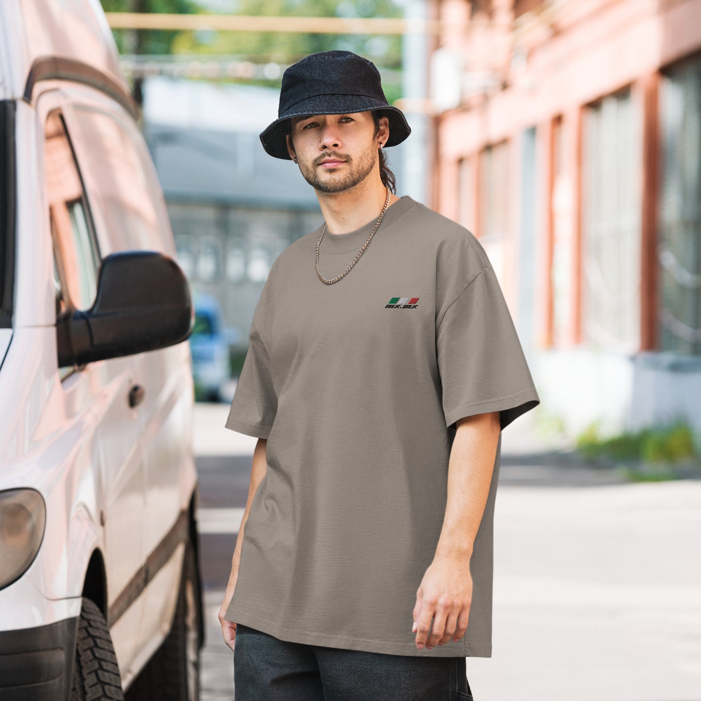 Camiseta oversize con efecto desgastado "mx.mx" logo bordado